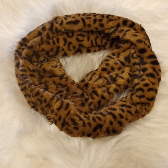 Leopard Minky Infinity Scarf - Picture 14 of 15